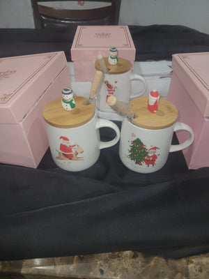 Christmas porcelain mugs with spoon